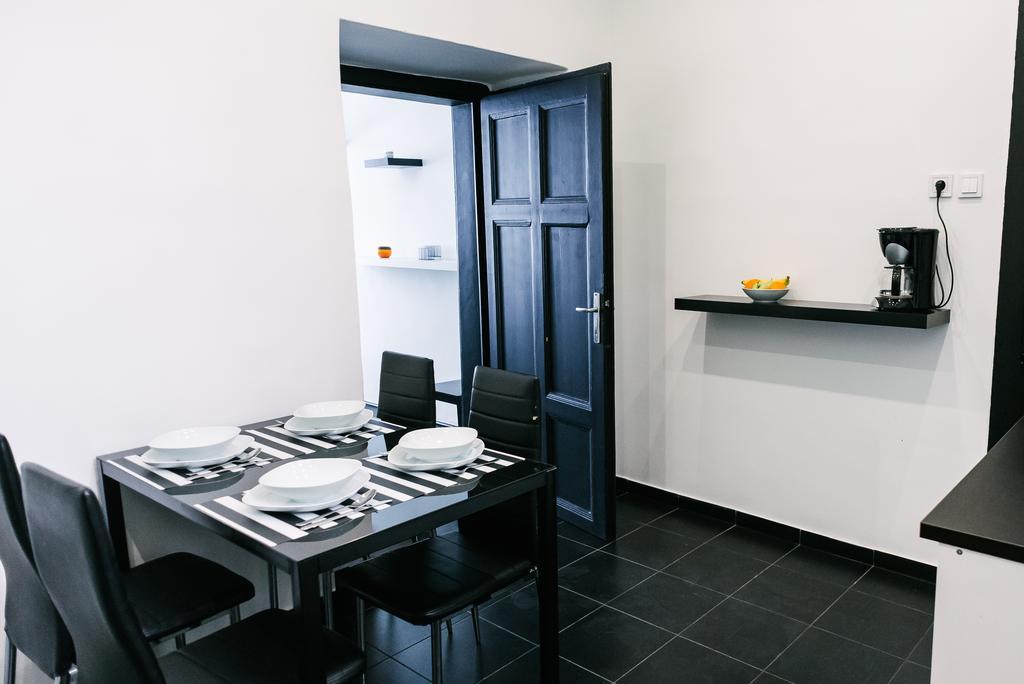 d.Five Stylish Apartment on Váci Street Budapeste Exterior foto